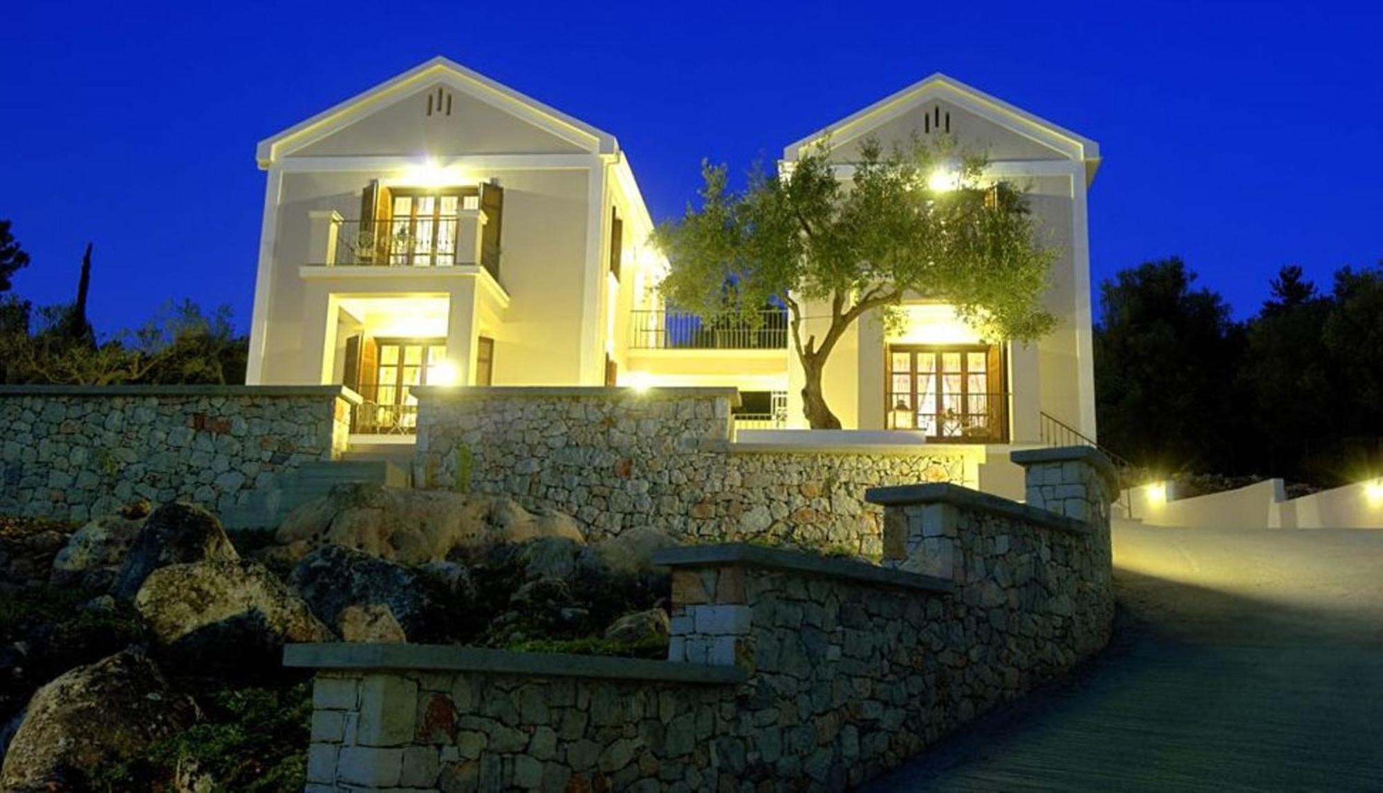 Adastra Ithaca Luxury Suites Βαθύ Εξωτερικό φωτογραφία