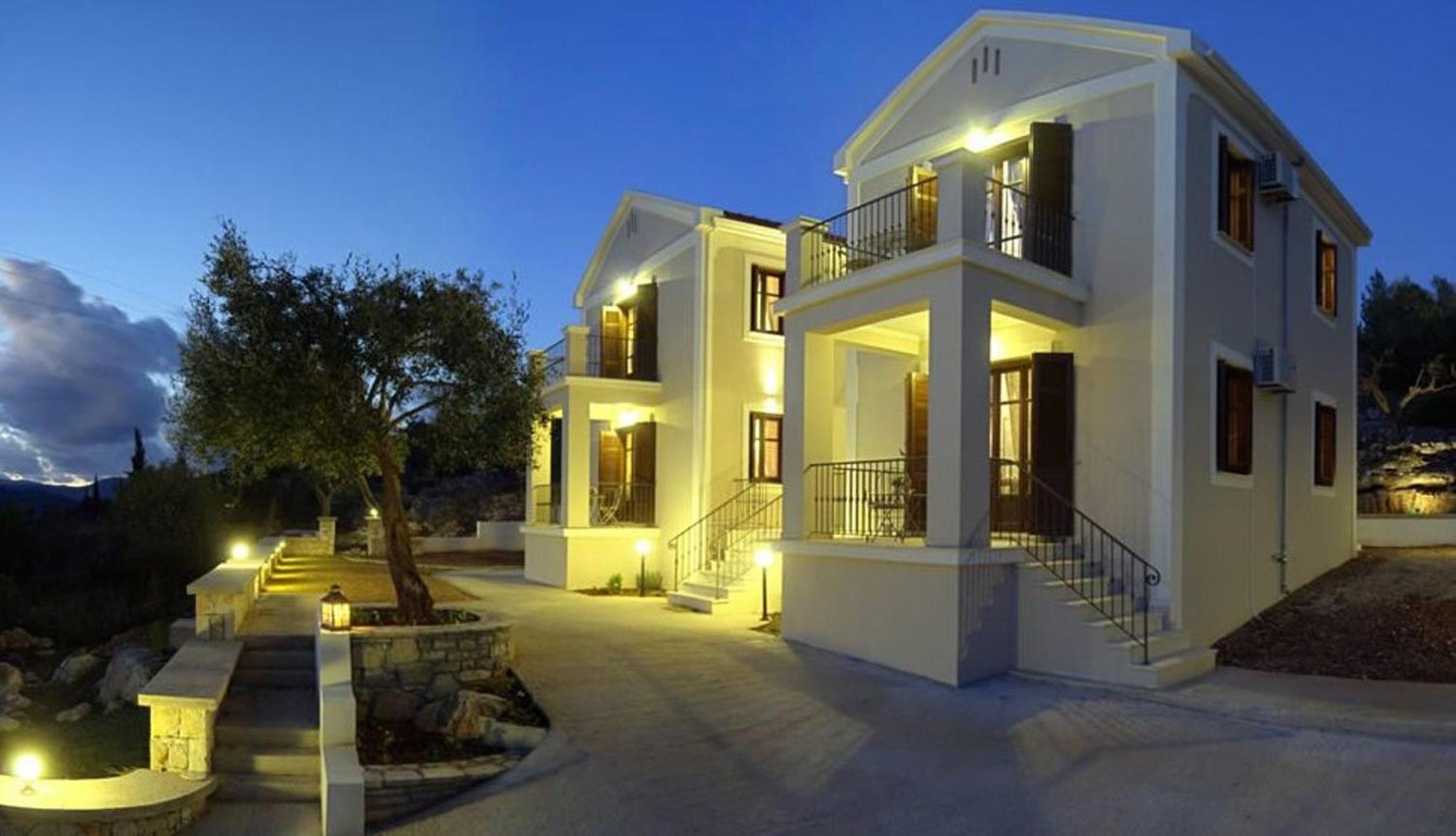 Adastra Ithaca Luxury Suites Βαθύ Εξωτερικό φωτογραφία