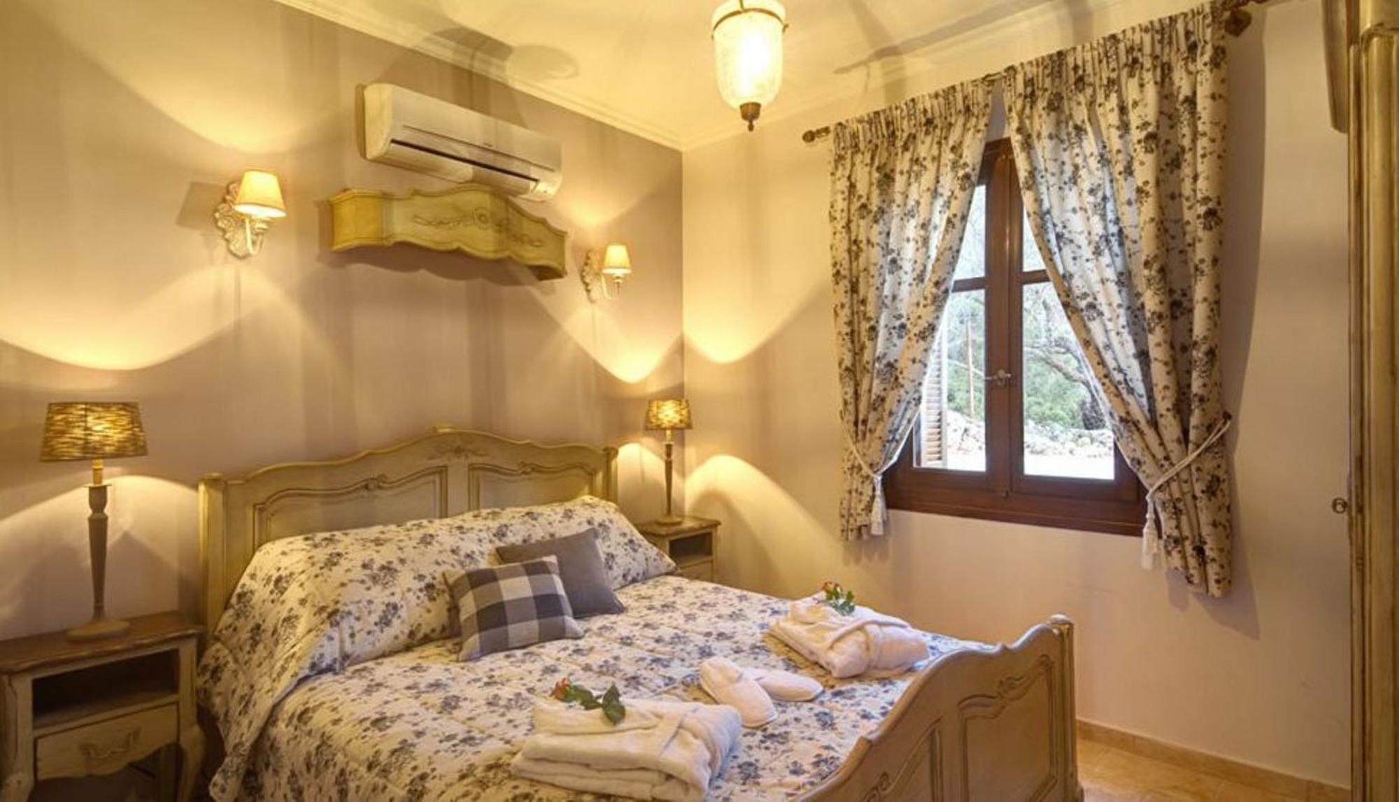 Adastra Ithaca Luxury Suites Βαθύ Εξωτερικό φωτογραφία